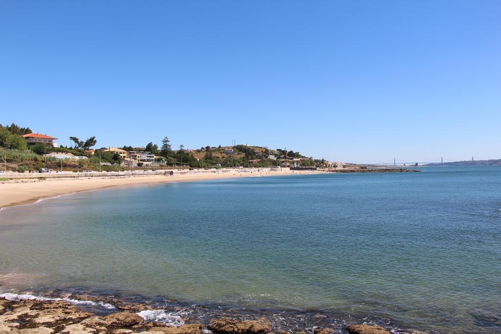 Apartamento 1 Quarto, Com Patio, Em Frente Praia Paco de Arcos Bagian luar foto